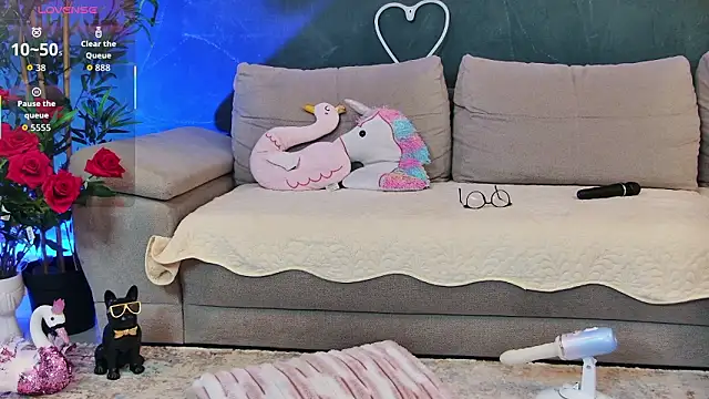 AlessiaDebbie online show from February 2026 09:05:02 PM