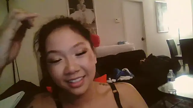 cryptokimgirl online show from February 2026 05:40:02 AM