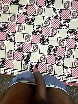 Snapshot of fuckboy_330 chatting on November 2025 01:44:02 PM fuckboy 330 online show from November 2025 01:44:02 PM