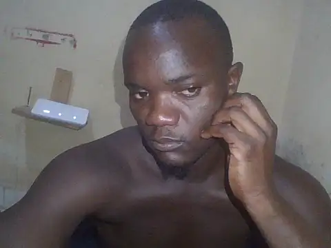 UsTwo  online show from December 2025 09:32:01 PM