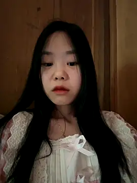 Kiee-lee online show from November 2025 06:57:01 AM