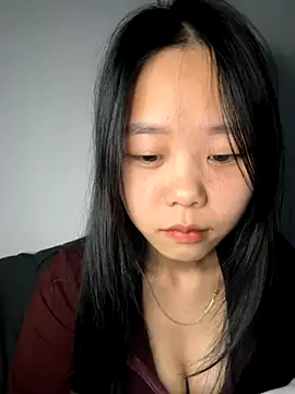 Kiee-lee online show from November 2025 03:59:01 PM