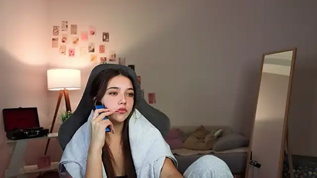 Vexorine online show from December 2025 06:56:02 PM