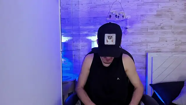 Emir Ozan  online show from February 2026 06:57:01 PM