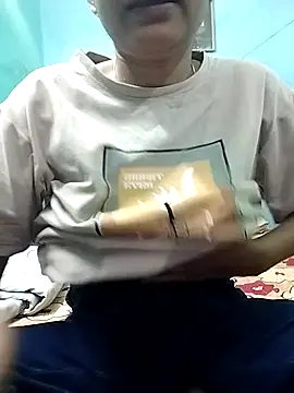 Snapshot of Miss_tinaaa chatting on November 2025 08:58:01 AM Miss tinaaa online show from November 2025 08:58:01 AM