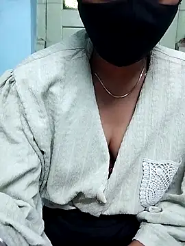 Snapshot of Miss_tinaaa chatting on November 2025 10:38:02 AM Miss tinaaa online show from November 2025 10:38:02 AM