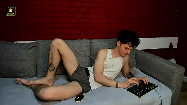 Snapshot of Adam_Porrter chatting on June 2026 04:32:01 PM Adam Porrter online show from June 2026 04:32:01 PM