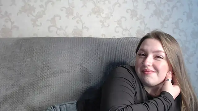 Snapshot of GirlPlayer chatting on June 2026 07:43:01 AM GirlPlayer online show from June 2026 07:43:01 AM