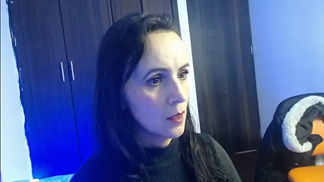 Juliana  lx online show from November 2025 12:52:01 PM