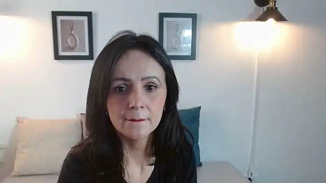 Snapshot of Juliana__lx chatting on April 2026 01:45:01 PM Juliana lx online show from April 2026 01:45:01 PM