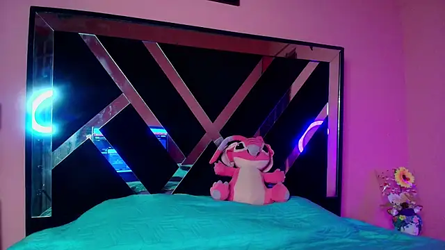 Snapshot of Venus2357 chatting on March 2026 05:44:01 AM Venus2357 online show from March 2026 05:44:01 AM