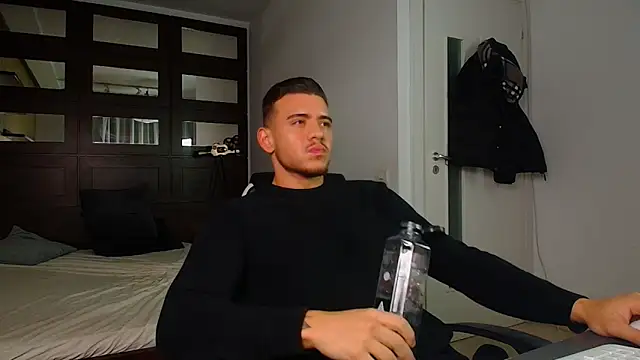 ElijahThorne online show from January 2026 05:34:02 AM