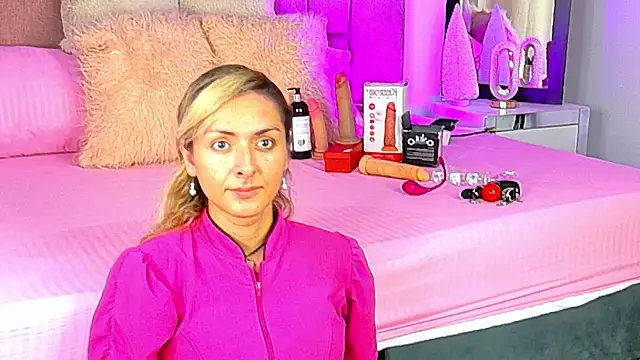 Lunitaa Diva online show from December 2025 02:24:02 PM