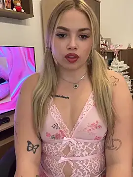 Snapshot of Ibolya_7 chatting on December 2025 07:53:02 PM Ibolya 7 online show from December 2025 07:53:02 PM