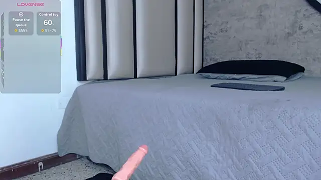 Alise-Mason online show from November 2025 11:58:01 PM