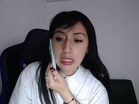 Snapshot of luisa_homes chatting on December 2025 09:30:01 PM luisa homes online show from December 2025 09:30:01 PM