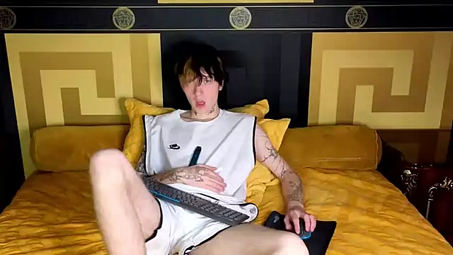 TRAVIS CLAS online show from November 2025 08:19:01 PM