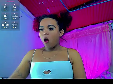 Snapshot of irianis_Cera chatting on November 2025 02:21:01 AM irianis Cera online show from November 2025 02:21:01 AM