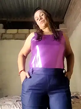 MIA-LARIOS online show from February 2026 03:32:01 AM