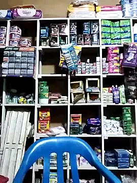 MIA-LARIOS online show from April 2026 11:13:01 PM