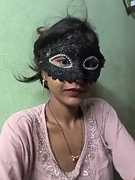 Laxmidevi000 online show from June 2026 07:43:01 AM