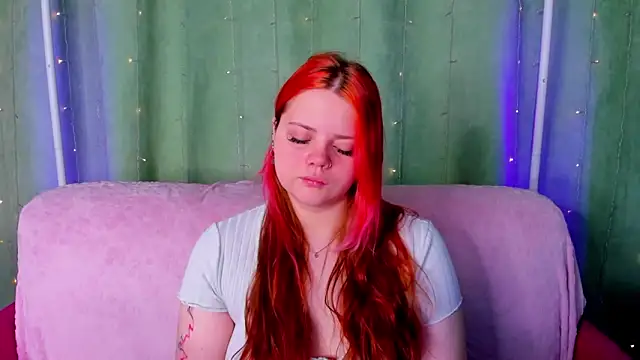Snapshot of KellyFiery chatting on May 2026 01:10:02 AM KellyFiery online show from May 2026 01:10:02 AM