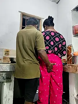 Desicouple1706 online show from January 2026 01:46:01 PM