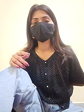 Lovely--girl online show from April 2026 05:24:01 AM