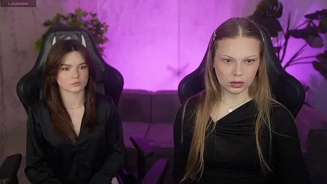 Charlotte Dreams online show from April 2026 11:05:01 AM