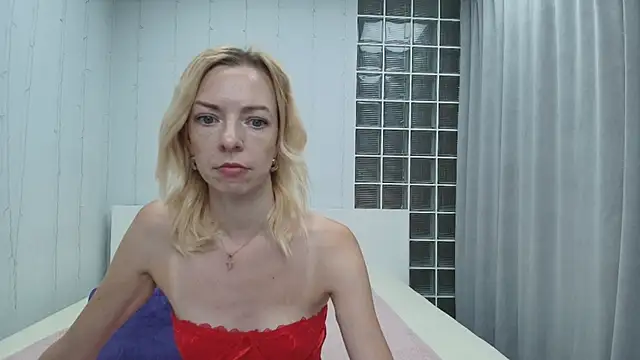 Snapshot of Brightly_Heizer chatting on June 2026 12:22:02 AM Brightly Heizer online show from June 2026 12:22:02 AM