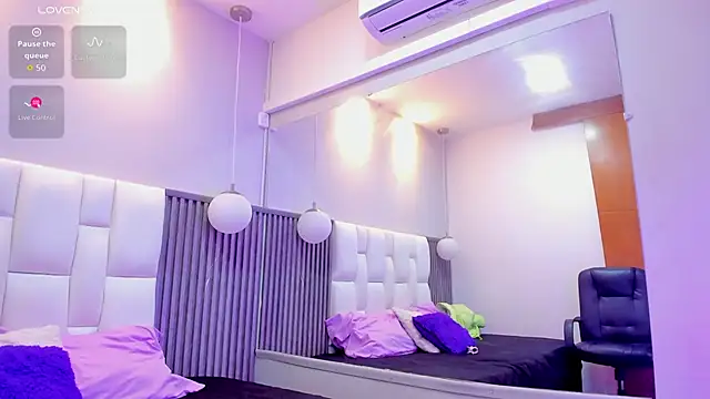 jazmin gil online show from November 2025 11:56:02 AM