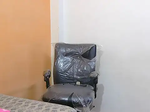 Honey Baby1 online show from April 2026 05:47:02 AM