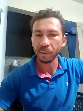 RobertoLuiz84 online show from February 2026 01:48:01 AM