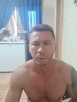 RobertoLuiz84 online show from June 2026 07:58:02 PM