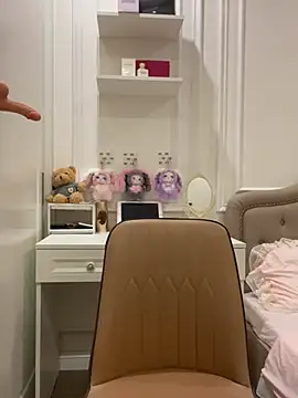 Queen-of-Love online show from July 2026 05:31:01 PM