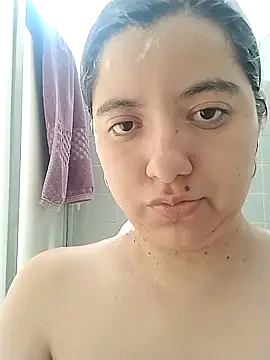 Chaparrita13 online show from December 2025 06:02:01 PM