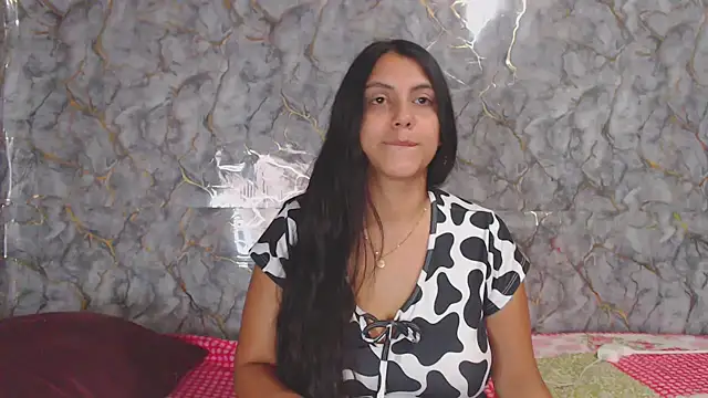 Snapshot of miarouse1531 chatting on April 2026 04:04:01 AM miarouse1531 online show from April 2026 04:04:01 AM