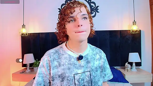 Skyee angel online show from April 2026 01:21:01 PM