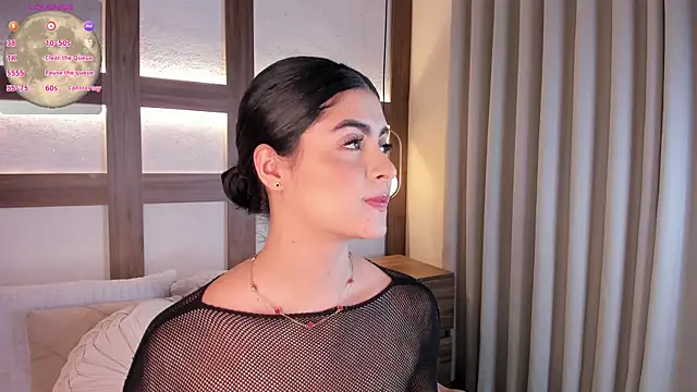 SarhaVega online show from December 2025 01:49:02 PM