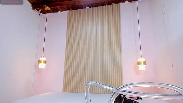 Snapshot of Izelevans chatting on March 2026 02:01:02 PM Izelevans online show from March 2026 02:01:02 PM