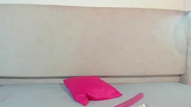 Snapshot of Izelevans chatting on March 2026 11:02:01 AM Izelevans online show from March 2026 11:02:01 AM