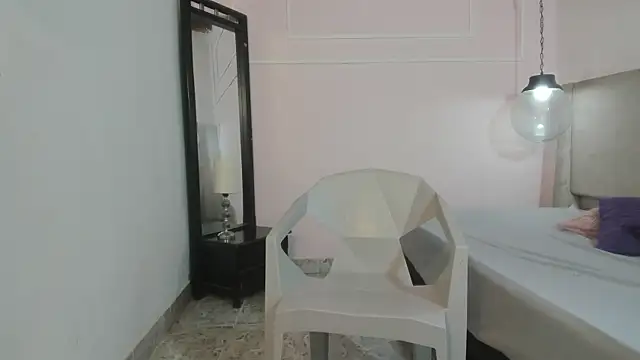 Snapshot of Izelevans chatting on March 2026 11:49:02 AM Izelevans online show from March 2026 11:49:02 AM