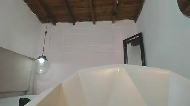 Snapshot of Izelevans chatting on March 2026 12:17:02 PM Izelevans online show from March 2026 12:17:02 PM