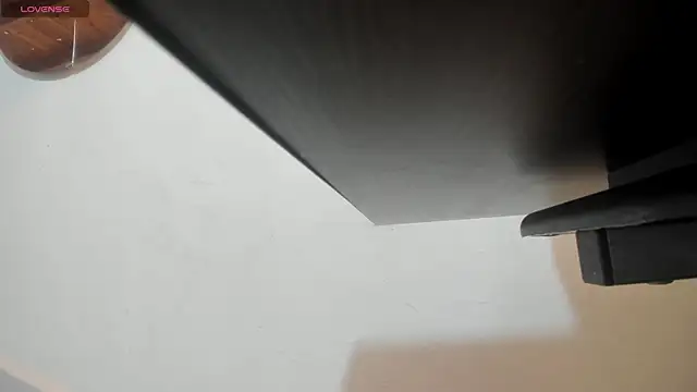 Snapshot of Izelevans chatting on April 2026 09:58:02 AM Izelevans online show from April 2026 09:58:02 AM