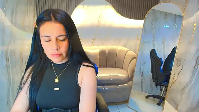 Snapshot of celeste_blue_r chatting on November 2025 08:43:01 PM celeste blue r online show from November 2025 08:43:01 PM