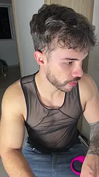 Snapshot of Valenthino_Salvatore chatting on November 2025 03:43:02 AM Valenthino Salvatore online show from November 2025 03:43:02 AM