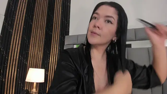 amaia santini online show from July 2026 07:06:02 PM