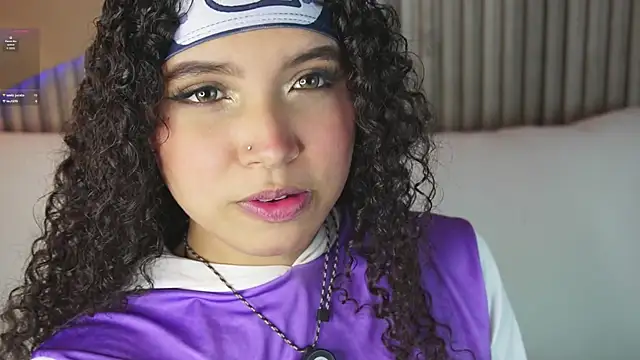 Snapshot of EloiseSweetxx chatting on December 2025 03:08:02 PM EloiseSweetxx online show from December 2025 03:08:02 PM