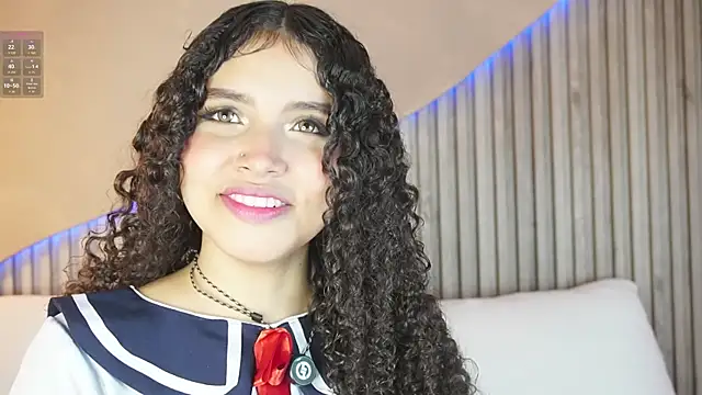 Snapshot of EloiseSweetxx chatting on December 2025 01:19:01 PM EloiseSweetxx online show from December 2025 01:19:01 PM