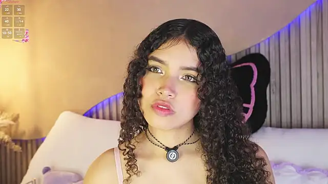 Snapshot of EloiseSweetxx chatting on March 2026 12:19:02 PM EloiseSweetxx online show from March 2026 12:19:02 PM